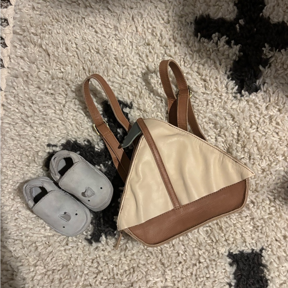 Donsje shoes and backpack